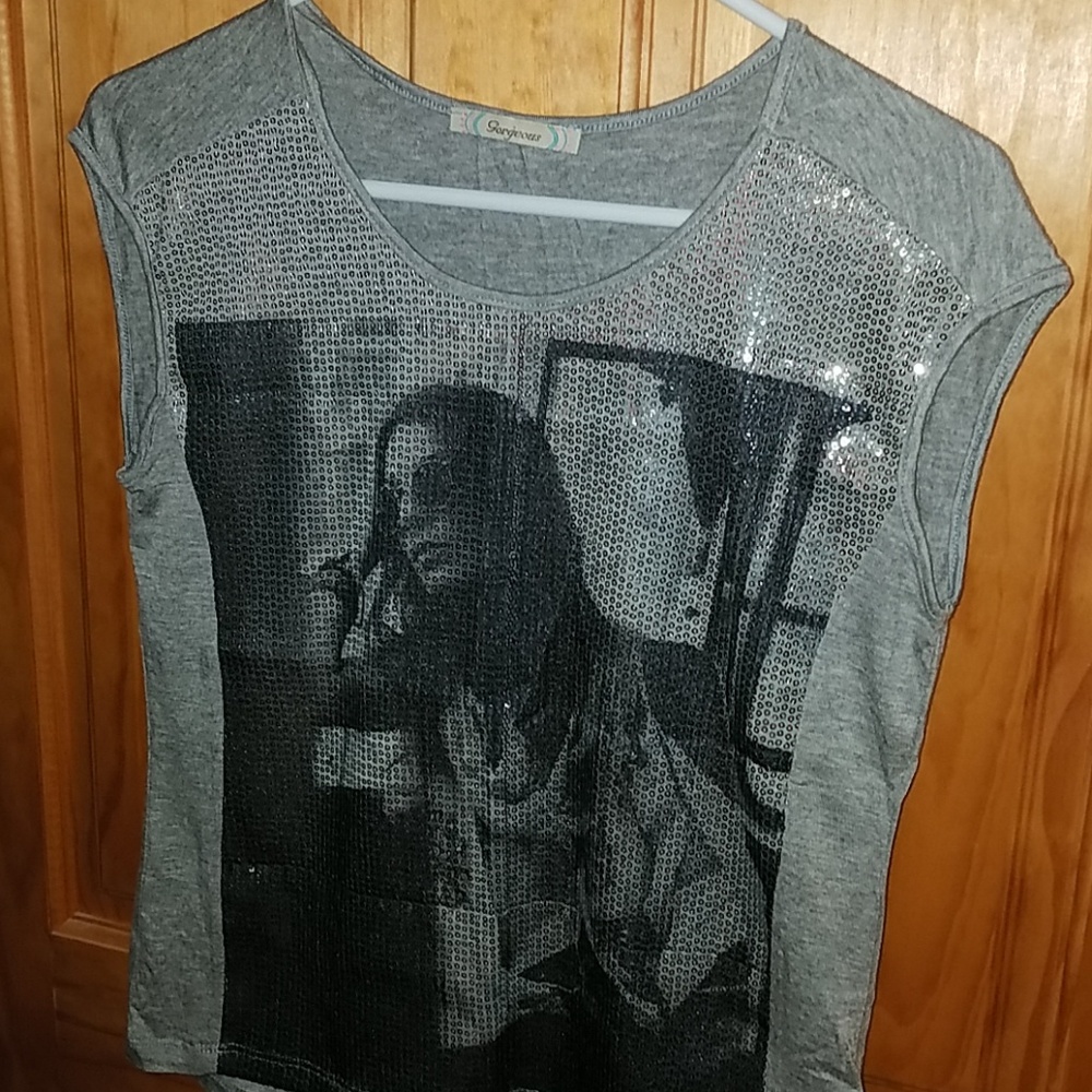 Sequenced tshirt